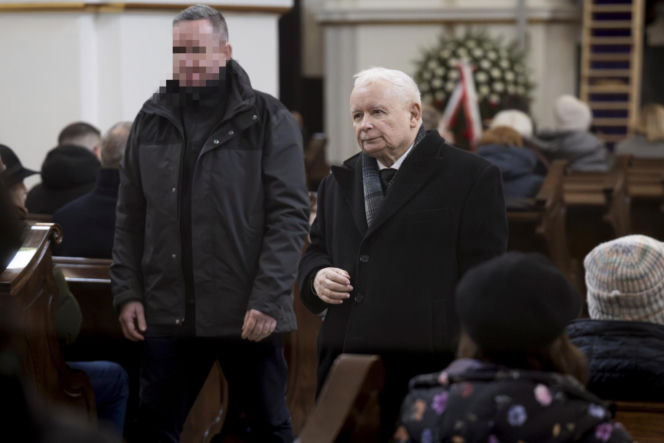 Jarosław Kaczyński na pogrzebie pierwszego naczelnego "Gazety Polskiej"