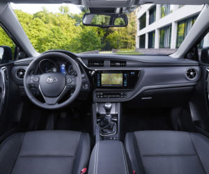 2015 Toyota Auris Touring Sports facelifting