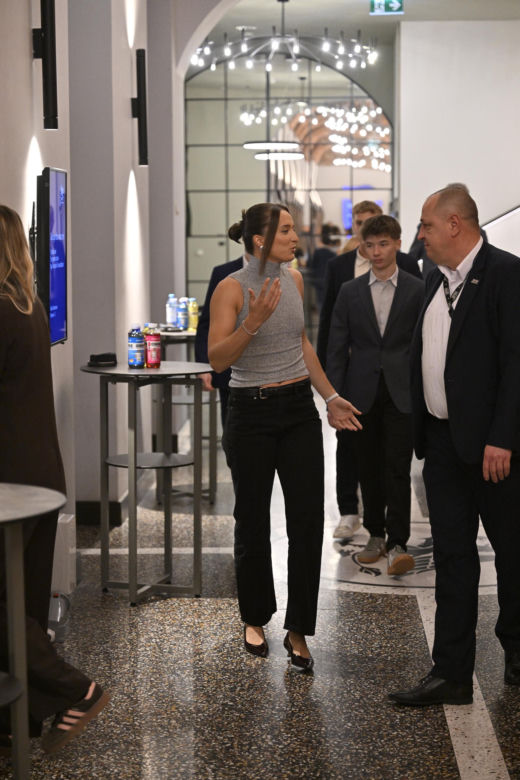 Iga Świątek i Daria Abramowicz na konferencji