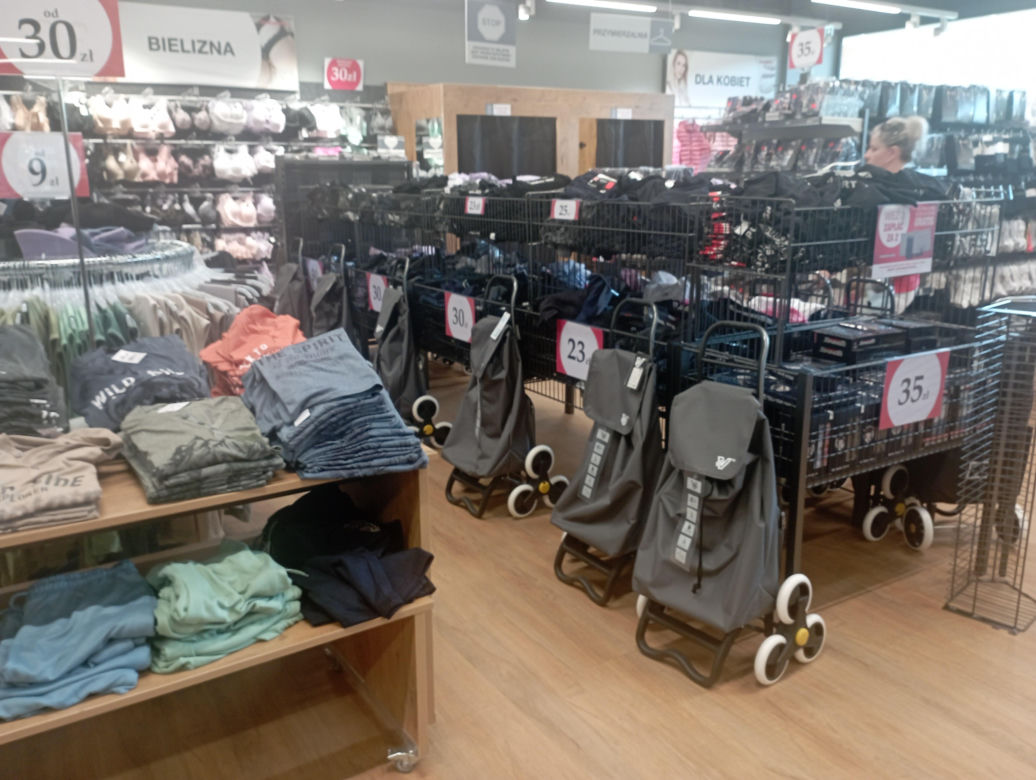 Sklep Woolworth w Poznaniu cieszy się dużą popularnością. Tak wygląda to miejsce trzy miesiące po otwarciu