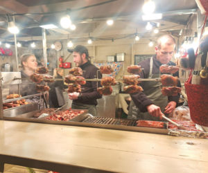 Jarmark Bożonarodzeniowy 2025 na Rynku Głównym w Krakowie. Jedzenie drogie jak nigdy