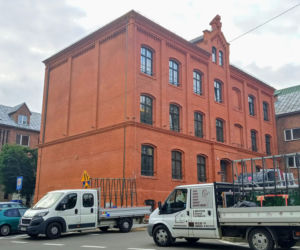 Biblioteka przy placu Matki Teresy z Kalkuty
