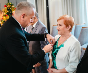 Złoty Gody par małżeńskich w Siedlcach - wręczenie pamiątkowych medali