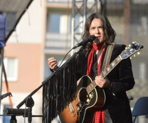 Koncert Kasi Kowalskiej w Ciachanowie. Zagrała w urodziny córki