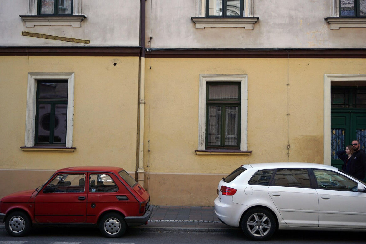 To jeden z najsłynniejszych budynków w Krakowie. W PRL-u stał się własnością państwa