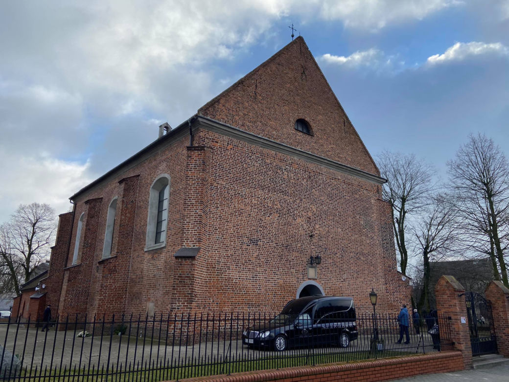 Kościelny pogrzeb księdza, który popełnił samobójstwo
