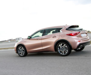 Infiniti Q30 na Torze Jastrząb 