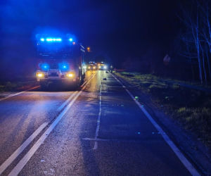 Osobowe Audi potrąciło mężczyznę. Śmiertelny wypadek na DK73 w Brniu