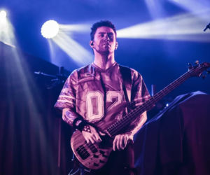 Skrupulatnie wyreżyserowany groteskowy spektakl okraszony nutą surrealizmu – Avatar zawładną Warszawą [RELACJA]