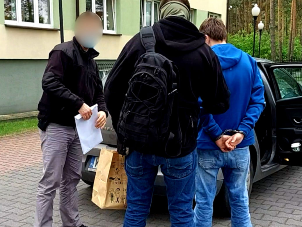 Gang spod Warszawy okradał banki