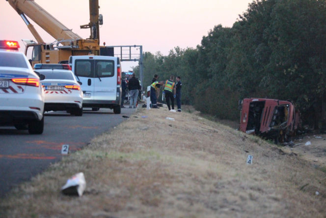 "Krew spływała mi do oczu". Rozmawialiśmy z kierowcą autobusu o tragedii na Węgrzech