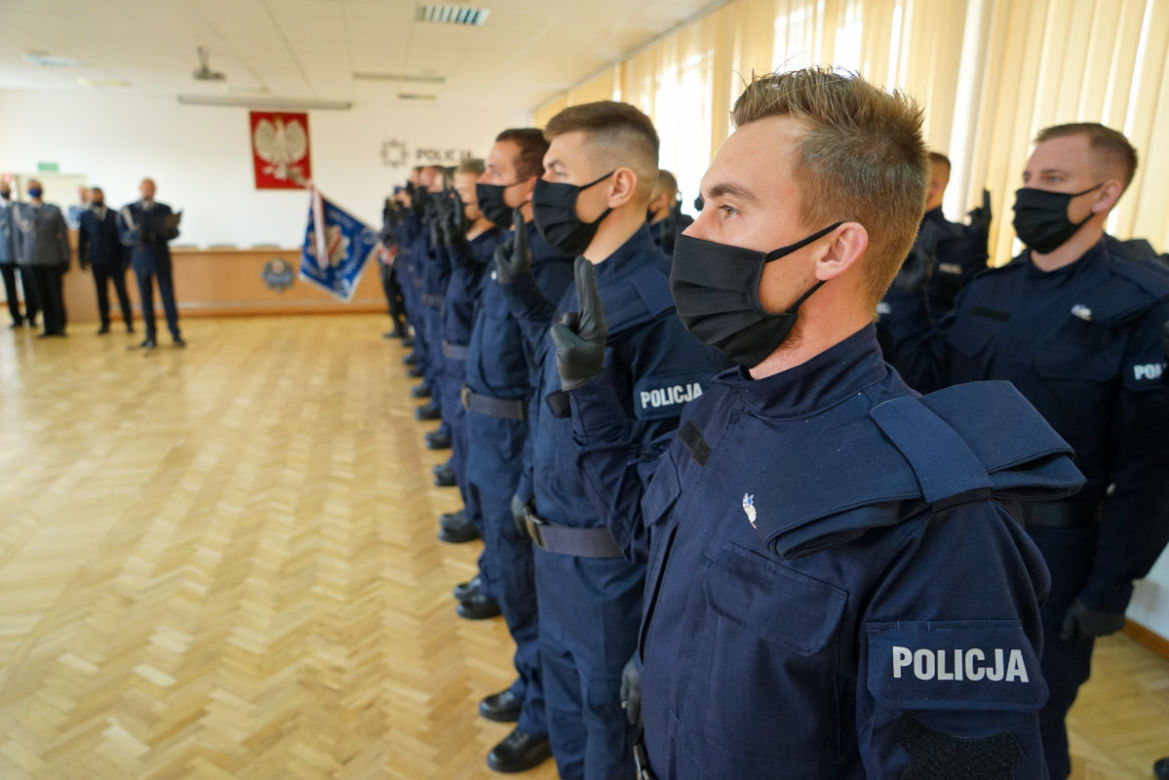 W województwie kujawsko-pomorskim ślubowanie złożyło 33 nowych policjantów