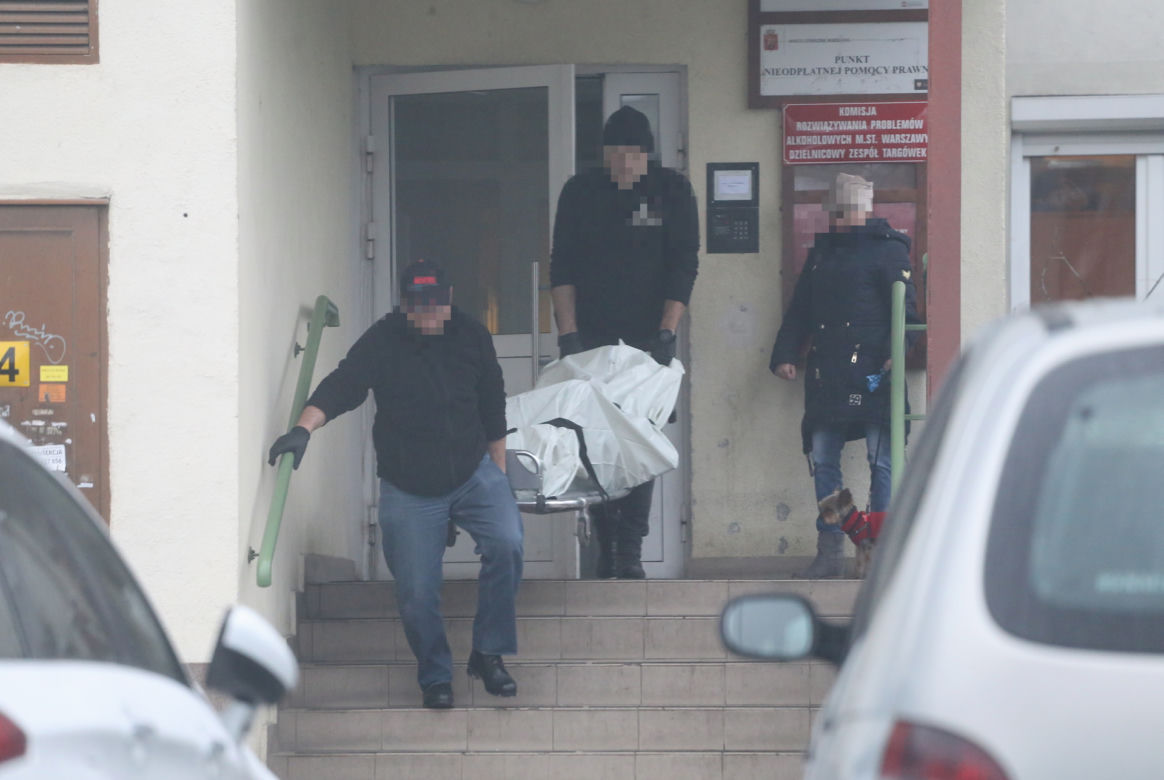 Pożar mieszkania na Targówku, w środku znaleźli zwęglone ludzkie zwłoki