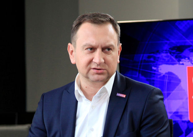 „Zakute łby pisowskie”. Tomasz Trela ostro o Karolu Nawrockim. „Prezydent zbłaźnił s…