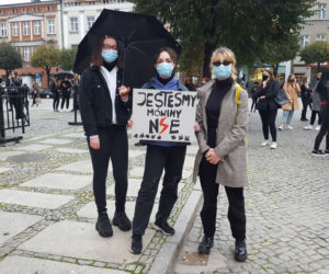 Idą lwice na ulice. Mieszkańcy Leszna znów protestują