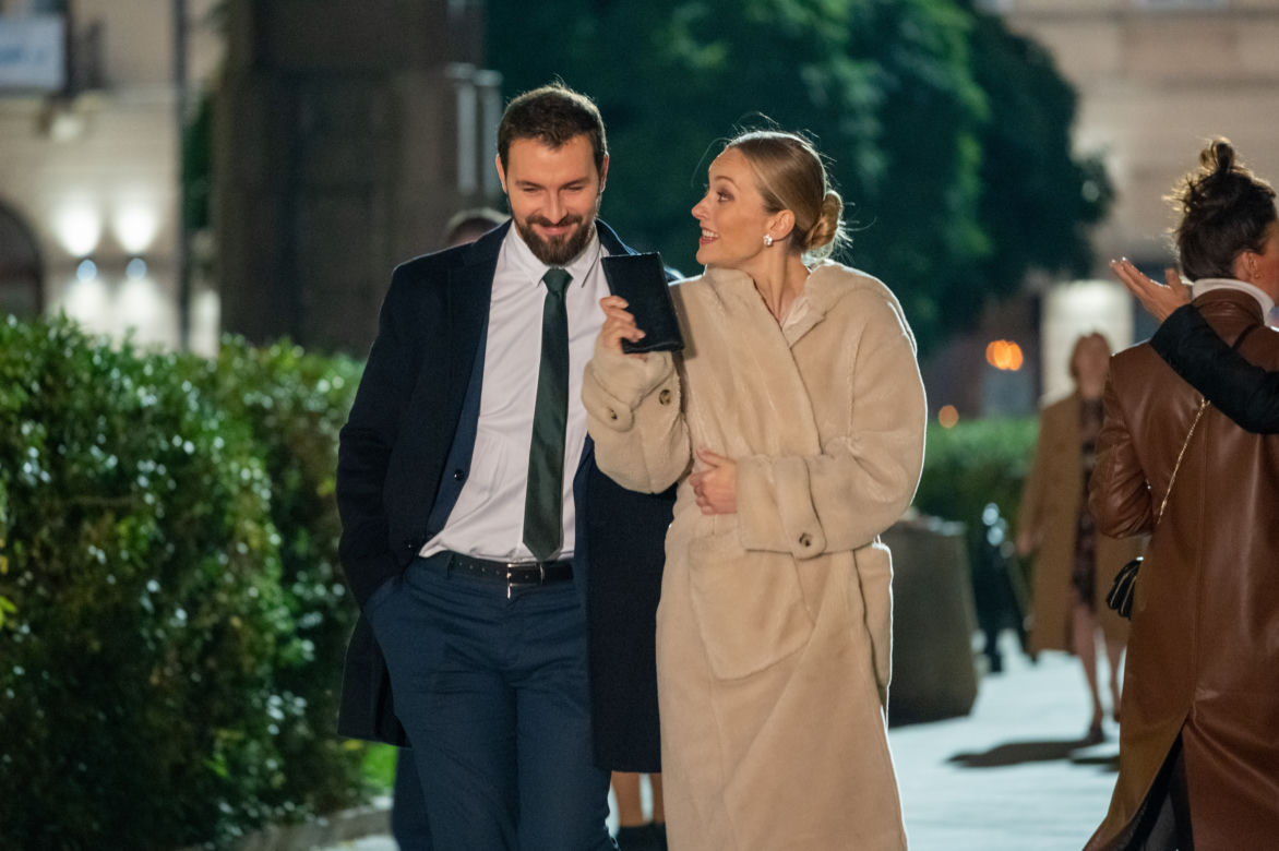 Barwy szczęścia odc. 2800. Renata (Anna Mrozowska), Marcin Kodur (Oskar Stoczyński)