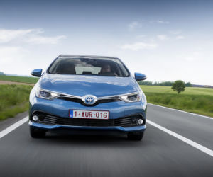2015 Toyota Auris facelifting