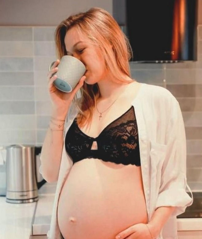 Intymna sesja ciążowa dziewczyny Daniela Nawrockiego