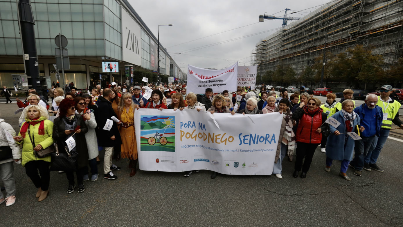 Dzień Seniora Warszawskiego. Ulicami Warszawy przeszła Parada Seniorów!