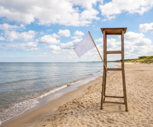 Sinice Mielno. Czy w Mielnie można się kąpać 03.08? Flaga, warunki pogodowe