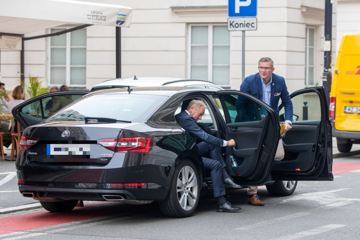 Tusk i ambasador USA spotkali się przy tatarze