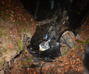 Podkarpacie: Fiat spadł z serpentyn w Korczynie