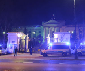 Policja ochrania ambasadę Rosji w Warszawie. Dziesiątki radiowozów
