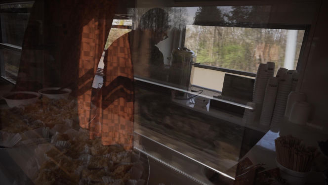 Jechałem legendarnym pociągiem. W środku jak kiedyś, aż trudno uwierzyć! Ludzie mówią wprost: „to były czasy”