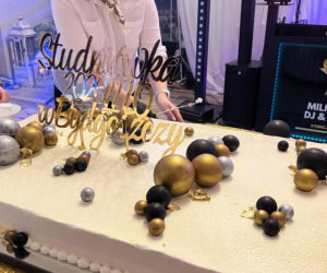 Studniówka pełna blasku i emocji! Tak bawili się maturzyści II LO w Bydgoszczy [ZDJĘCIA]