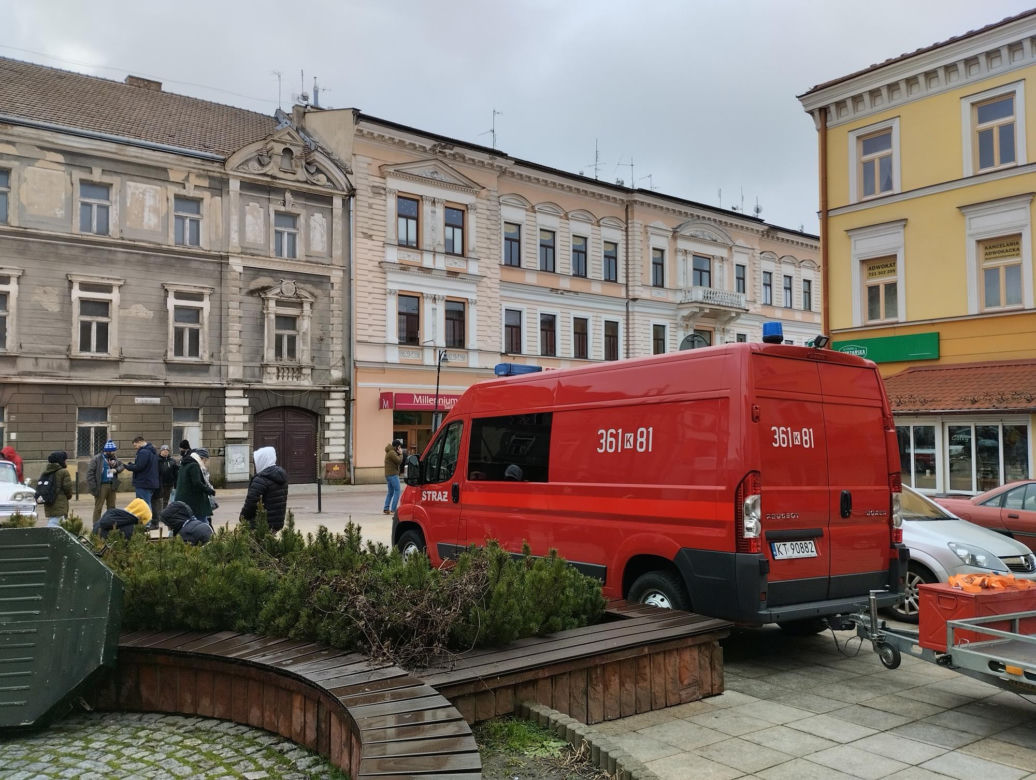 WOŚP 2024. Dziennikarze Radia ESKA rozgrzewają Tarnów pysznym żurkiem!