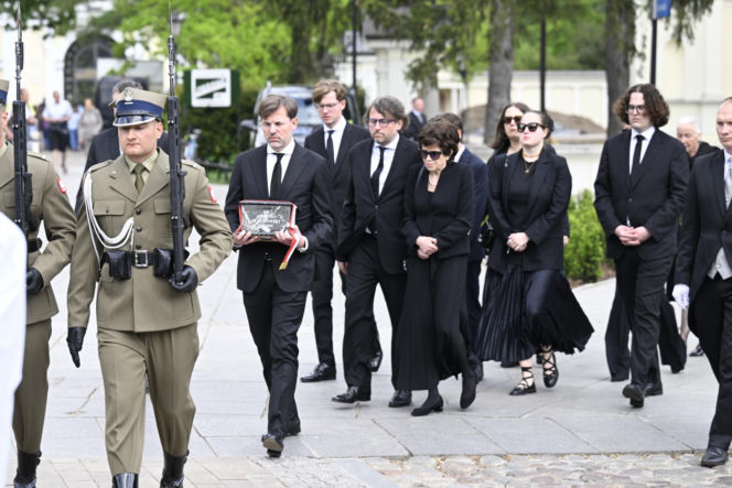 Grób Andrzeja Olechowskiego