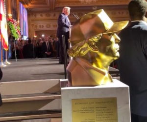 Caroline Derpieński i spotkanie z Trumpem