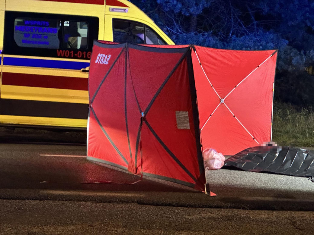 Tragedia w Wawrze. Motocyklista roztrzaskał się o dostawczaka