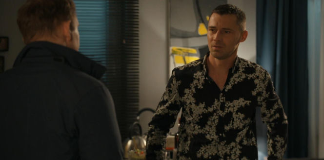 Barwy szczęścia odc. 3341. Darek Janicki (Andrzej Niemyt), Hubert (Marek Molak)