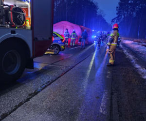 Na trasie Węgrów-Łochów na DK 62 doszło do wypadku z udziałem autokaru