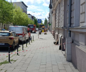 Fragment ściany kamienicy osunął się podczas remontu. Ewakuowano mieszkańców!