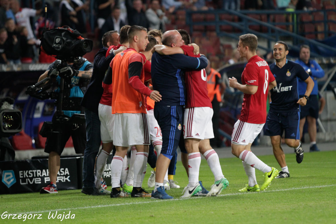 Derby Krakowa zwycięskie dla Wisły: Zobacz zdjęcia z meczu! [GALERIA, AUDIO]