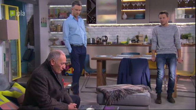 Pierwsza miłość odcinek 2491, Radek (Mateusz Banasiuk), Karol (Karol Strasburger), Artur (Łukasz Płoszajski)