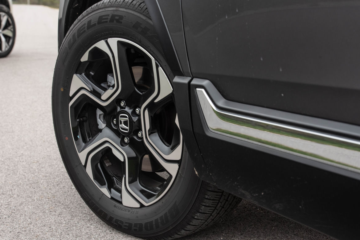 Subaru Forester e-BOXER vs Honda CR-V Hybrid