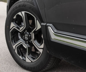 Subaru Forester e-BOXER vs Honda CR-V Hybrid