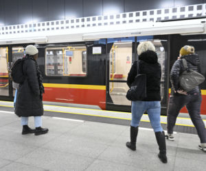 Koniec ze spaniem na siedzeniach w komunikacji miejskiej. Radni przegłosowali uchwałę