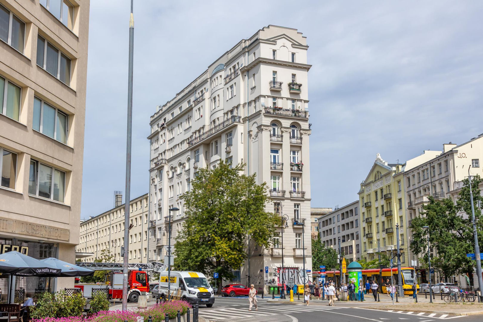 Żelazko, czyli kamienica Kacperskich w Warszawie