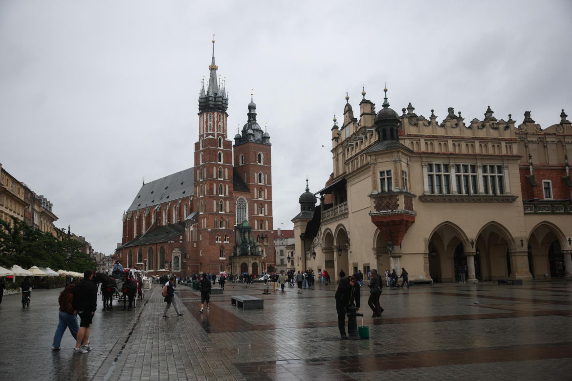 Kraków/ Amerykański żołnierz zagrał z wieży Mariackiej w hołdzie ofiarom 11 września