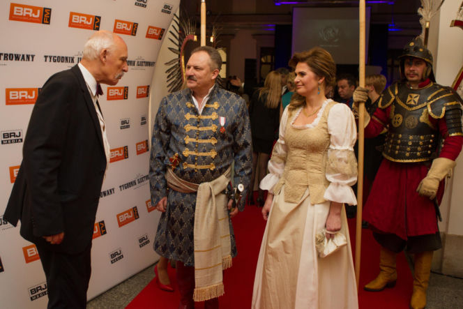 Projektant mody zachwycony suknią ślubną żoną Marka Jakubiaka! "Taki wybór jest zjawiskowy"