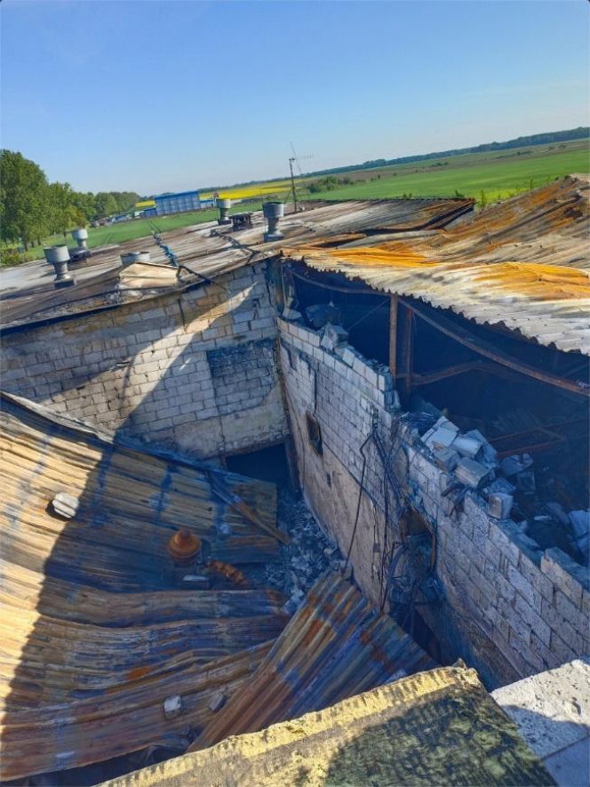 Wicewojewoda dolnośląski z wizytą w zakładzie w Chróścinie. Czy zostanie odbudowany po pożarze? [ZDJĘCIA]
