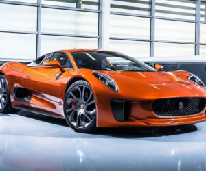 Jaguar C-X75 z filmu Spectre