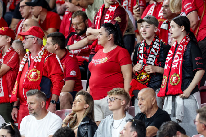 Widzew Łódź - Lech Poznań: Zdjęcia kibiców z meczu 6. kolejki PKO BP Ekstraklasy