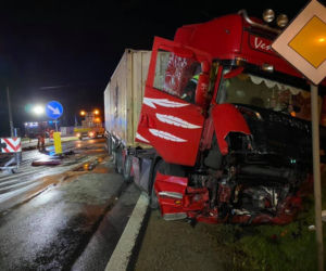 Makabryczny wypadek w Makowcu. Kierowca BMW zginął na miejscu