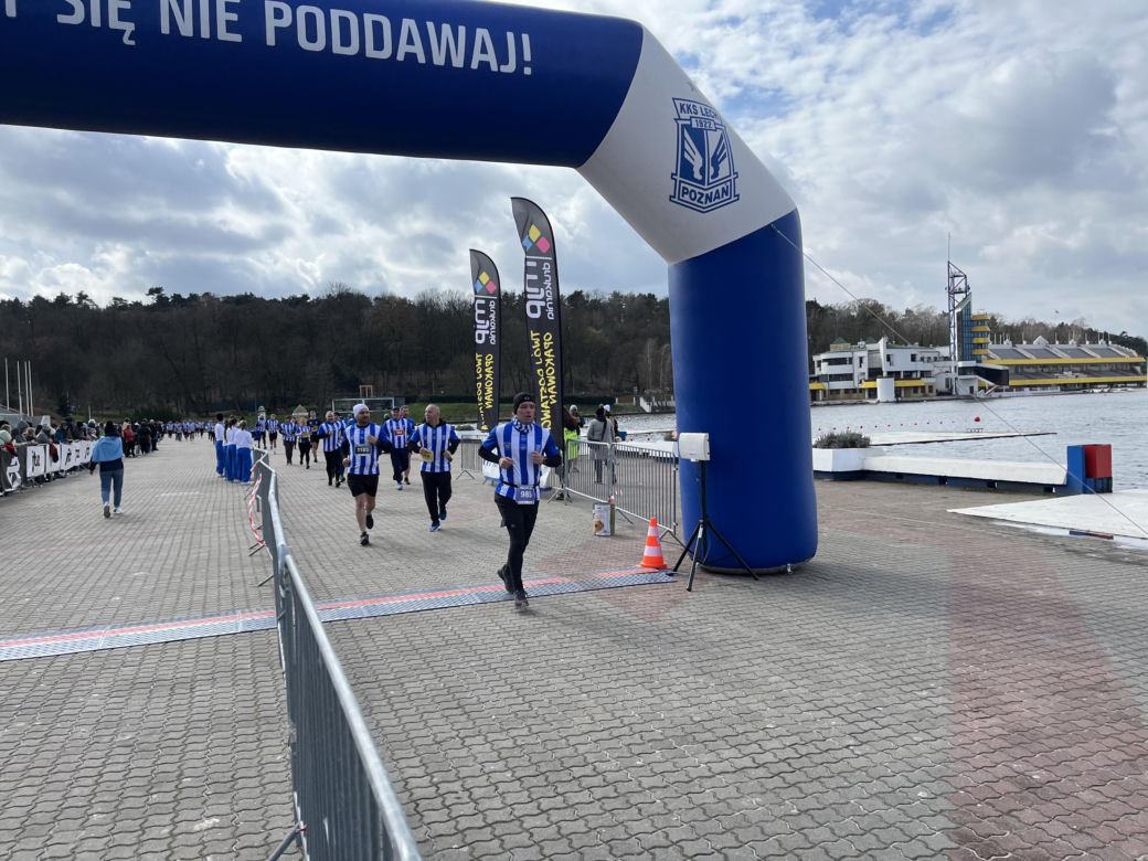 Kibolska Dycha 2024. Wyjątkowy bieg kibiców Lecha Poznań