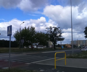 Absurdalny pomysł w Toruniu. Te barierki mają poprawić bezpieczeństwo?!